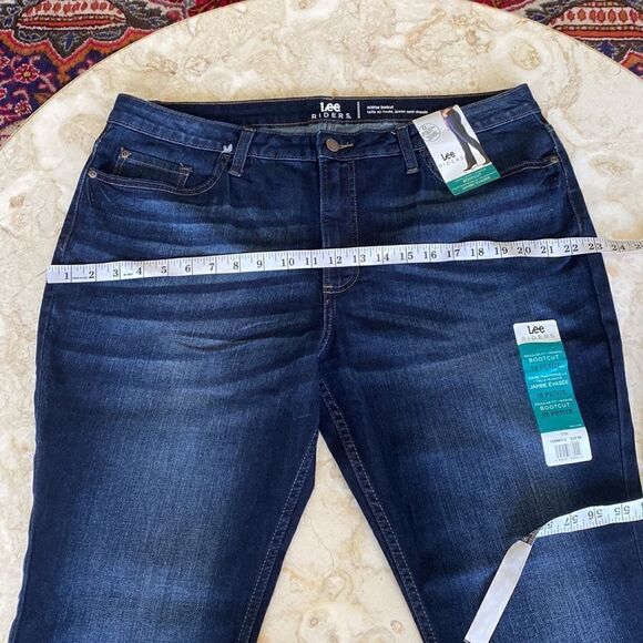 NWT Lee Riders Mid Rise Bootcut Jeans - Picture 10 of 14
